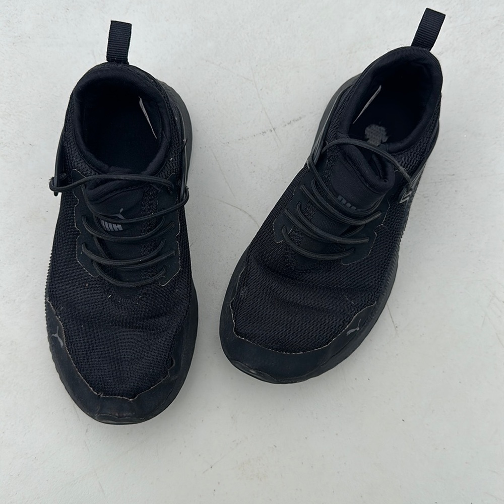 Kids sneakers